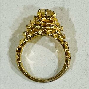 1960s Beehive Statement Ring Gold Tone Domed Cocktail Size 6.5